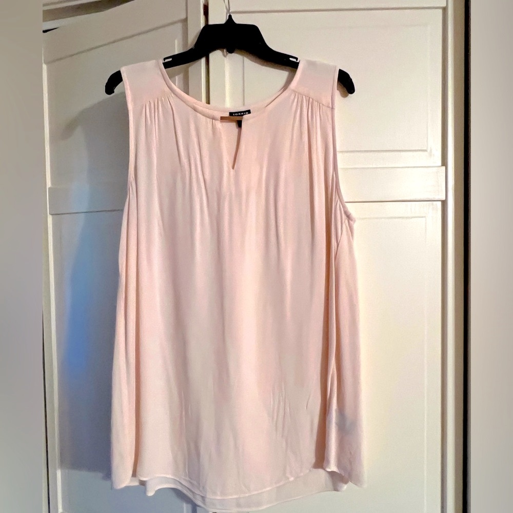 Torrid size 2 Pink Keyhole Tank Top with Gold detail.